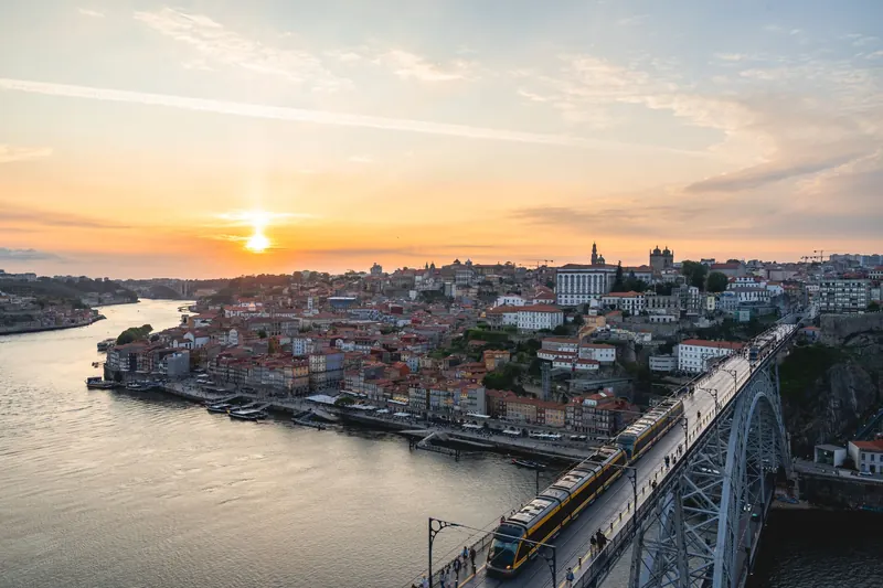 Porto au coucher du soleil, le pont Dom-Luís
